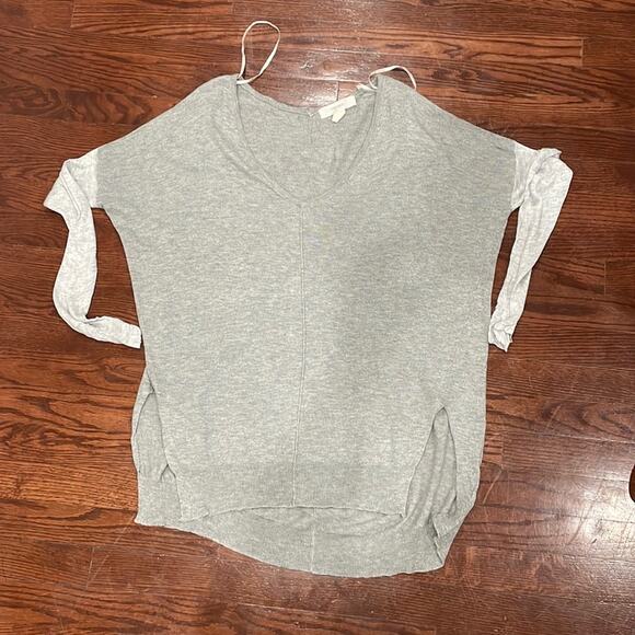FOREVER 22 Bi-color Gray Hi-Lo Knitwear Sweater Dollman V Neck Blouse - Picture 2 of 9
